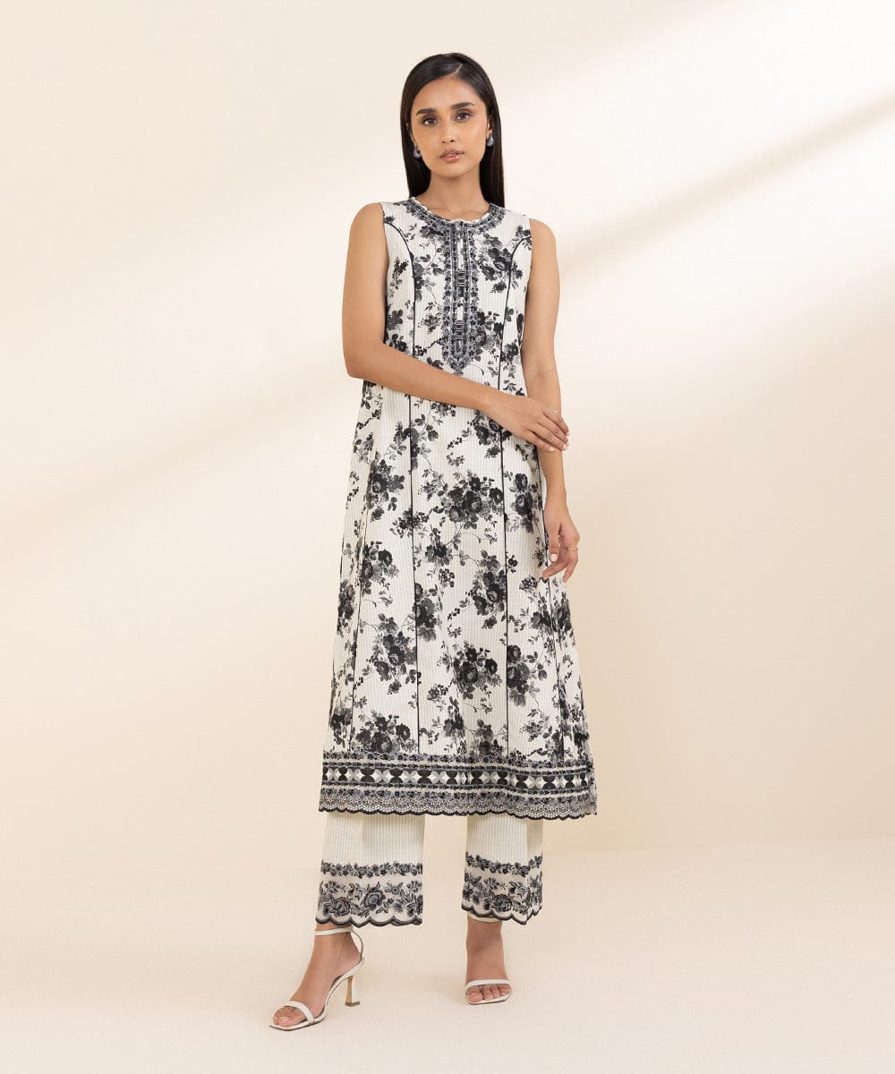 Sapphire 2-Piece Embroidered Cross Hatch Suit – Monochrome Floral Edition