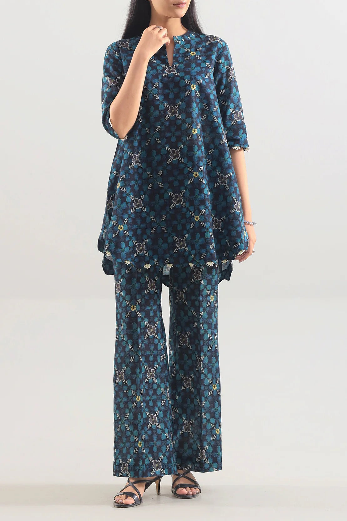 Saya Premium Khaddar 2-Piece Suit – Blue Mosaic Floral Printed Cotton Khaddar Shirt & Trouser